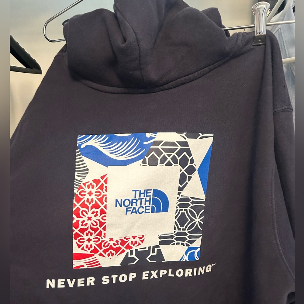 North Face Sweatshirt. Navy Blue. XL